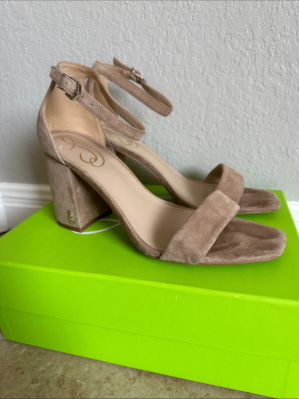 Sam Edelman Daniella Sandal Oatmeal Suede Size 8